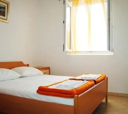 Lägenhet In With Terrace, Air Condition, Wifi, Washing Machine *